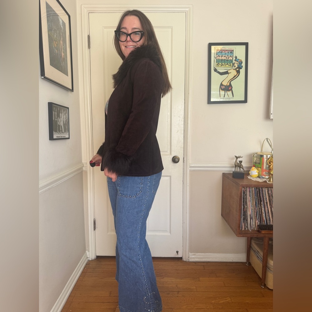 70s Vintage Chocolate Brown Suede Jacket w Shearling Collar and Cuffs Sz M - Picture 4 of 7